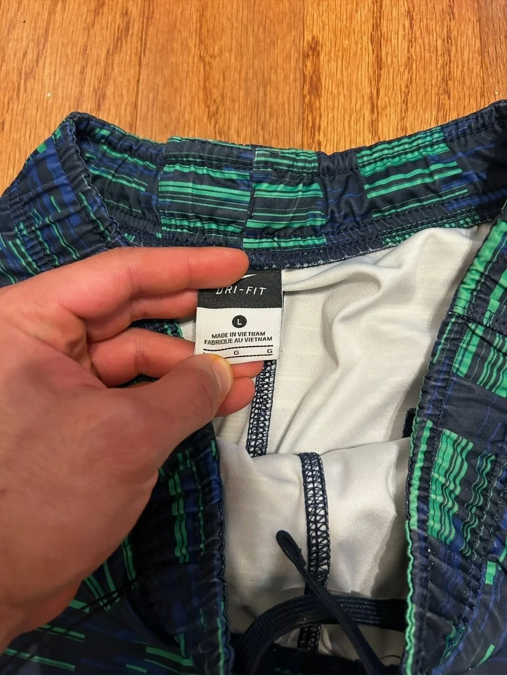 Nike Dri-FIT Blue Green Athletic Basketball Shorts Boys Large